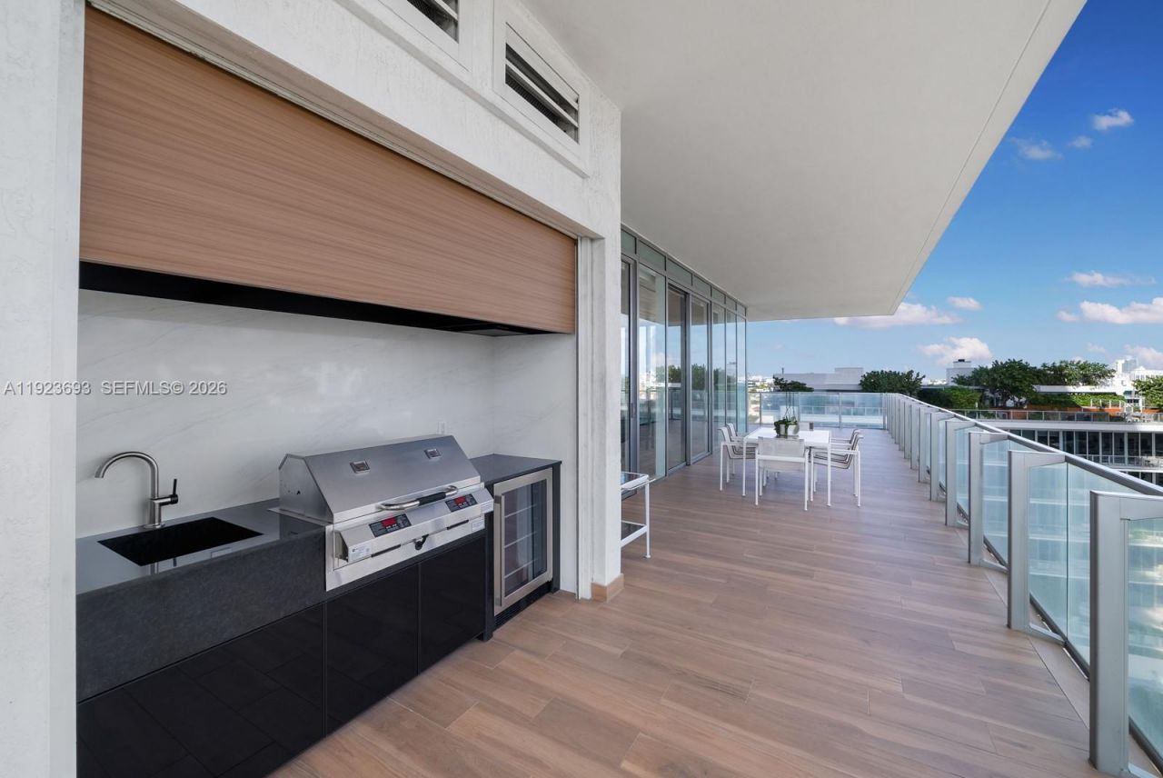 800 S Pointe Dr, Unit 801, Miami Beach, FL 33139 Photo