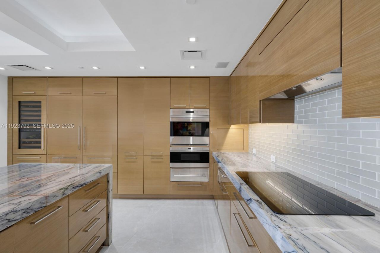 400 Alton Rd, Unit 3503, Miami Beach, FL 33139 Photo