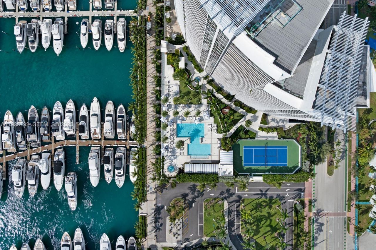 400 Alton Rd, Unit 3503, Miami Beach, FL 33139 Photo