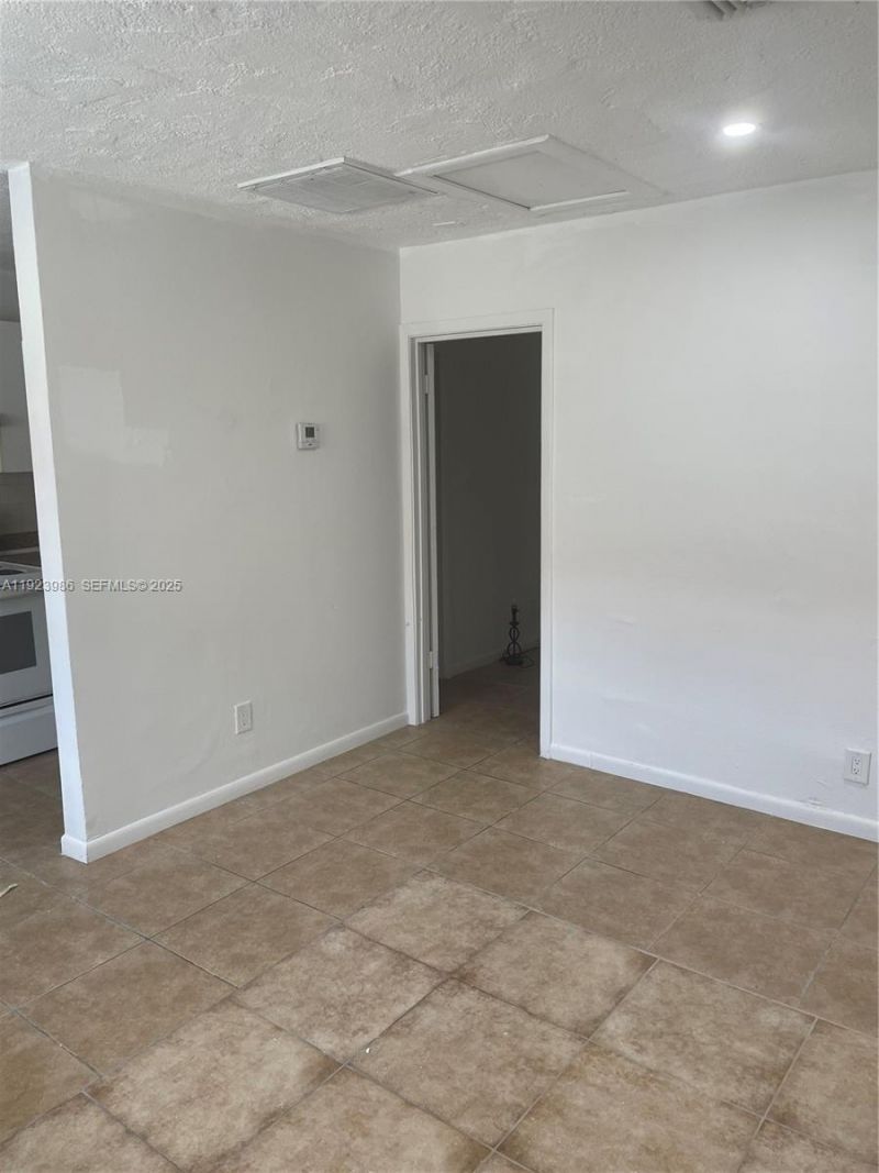 2481 NW 13th Ct, Unit 1-2, Fort Lauderdale, FL 33311 Photo