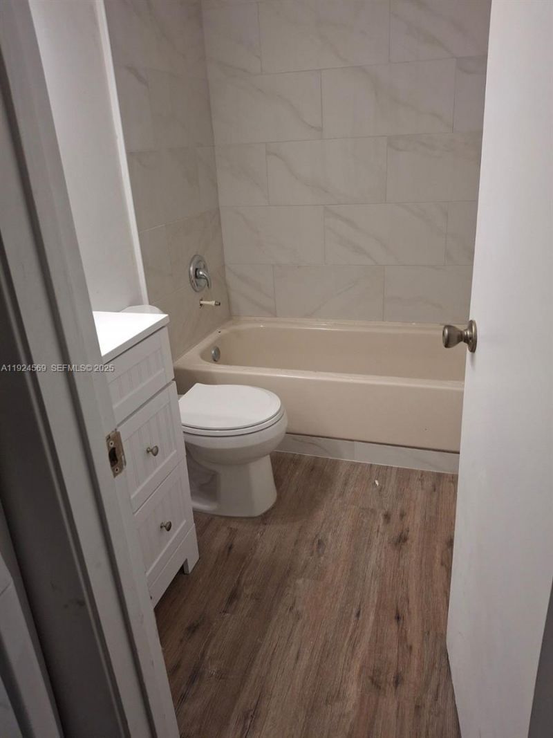 7735 NW 79th Ave, Unit 214, Tamarac, FL 33321 Photo