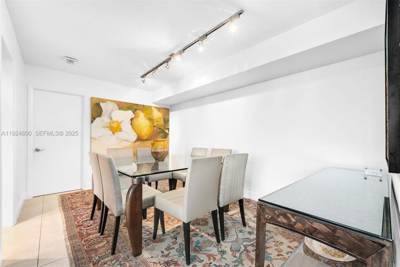 4000 Towerside Ter, Unit 705, Miami, FL 33138 Photo