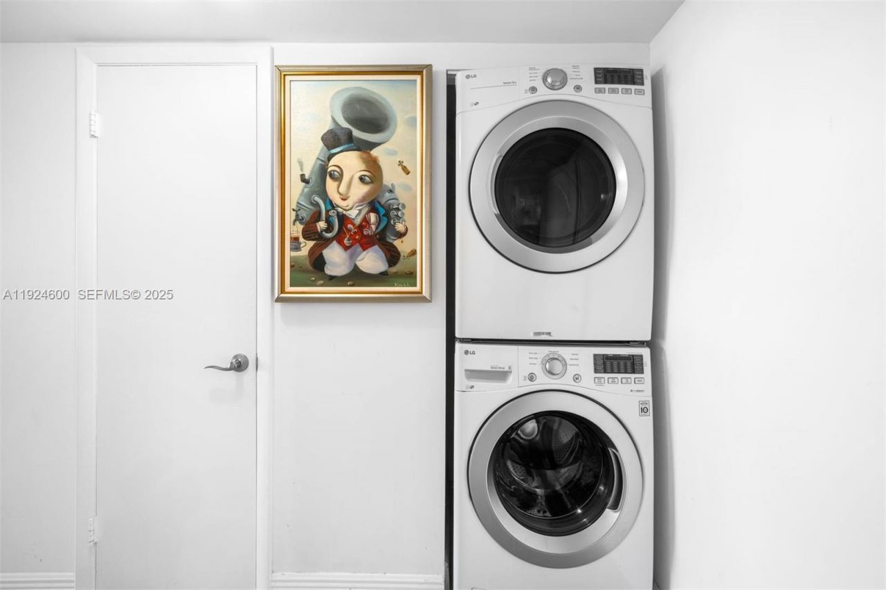 4000 Towerside Ter, Unit 705, Miami, FL 33138 Photo