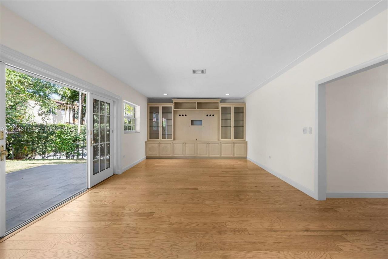 911 Andres Ave, Coral Gables, FL 33134 Photo