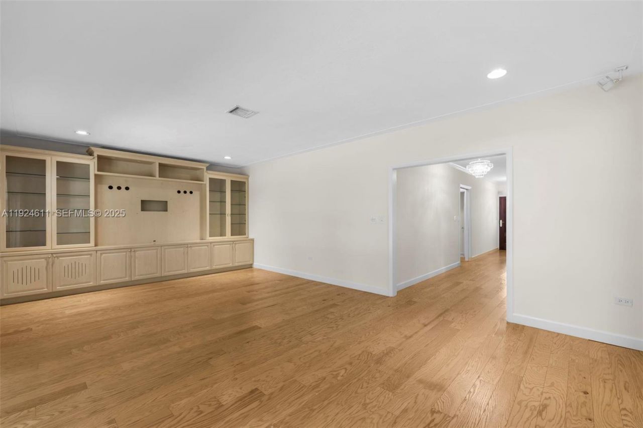 911 Andres Ave, Coral Gables, FL 33134 Photo