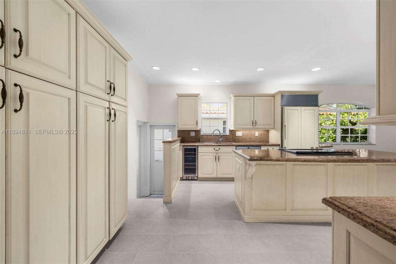 911 Andres Ave, Coral Gables, FL 33134 Photo