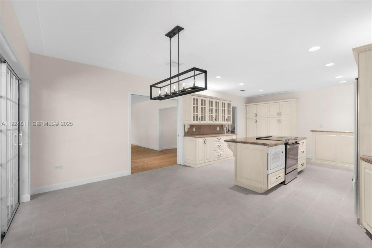 911 Andres Ave, Coral Gables, FL 33134 Photo