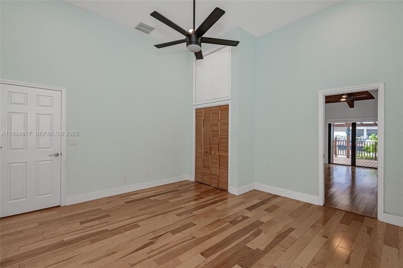 2621 S Parkview Dr, Hallandale Beach, FL 33009 Photo