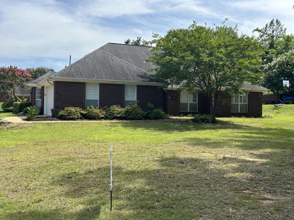 121 Northfield Dr., Saltillo, MS 38866