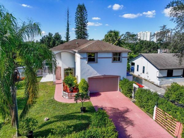 2151 NW 121st Avenue, Plantation, FL 33323