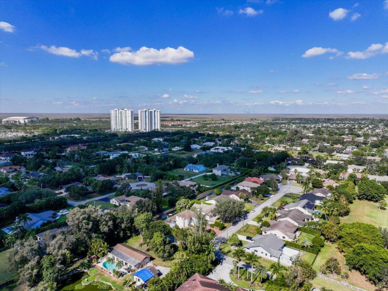 2151 NW 121st Avenue, Plantation, FL 33323 Photo