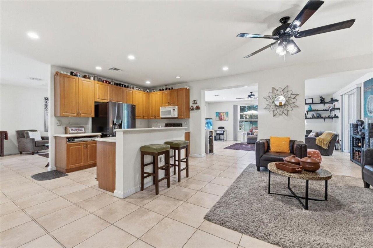 2151 NW 121st Avenue, Plantation, FL 33323 Photo