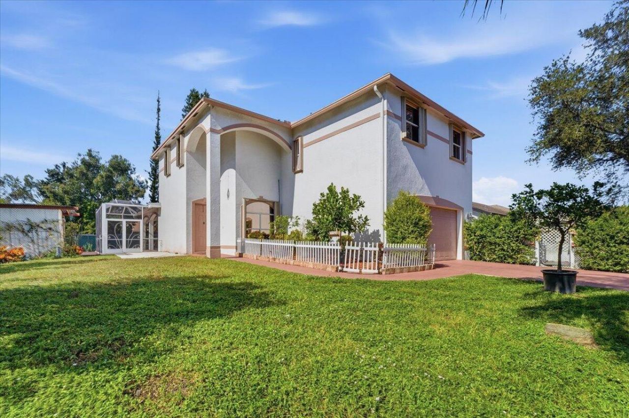2151 NW 121st Avenue, Plantation, FL 33323 Photo