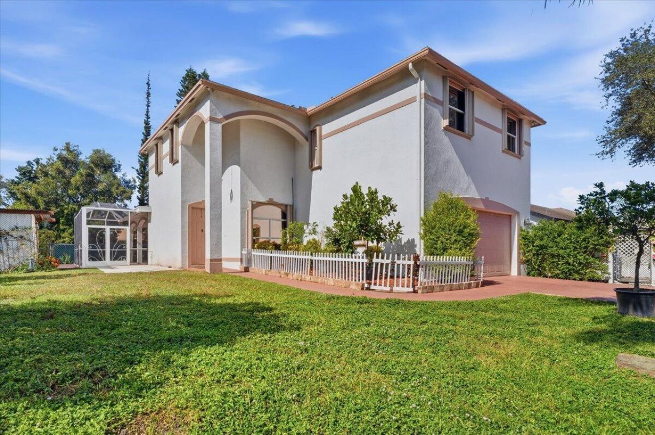 2151 NW 121st Avenue, Plantation, FL 33323 Photo