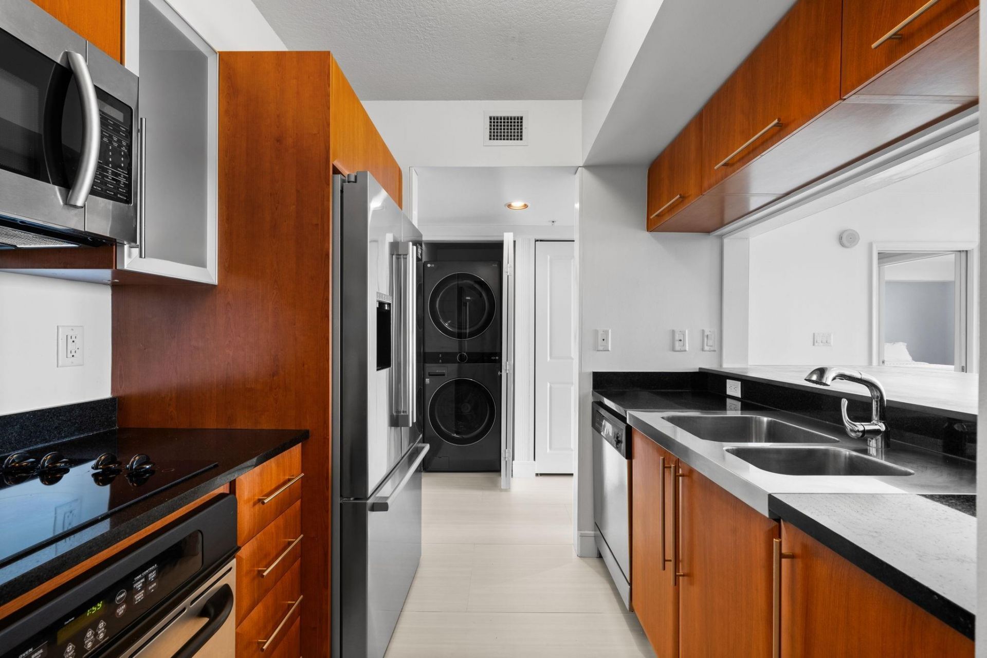 610 W Las Olas Boulevard, Unit 1621, Fort Lauderdale, FL 33312 Photo