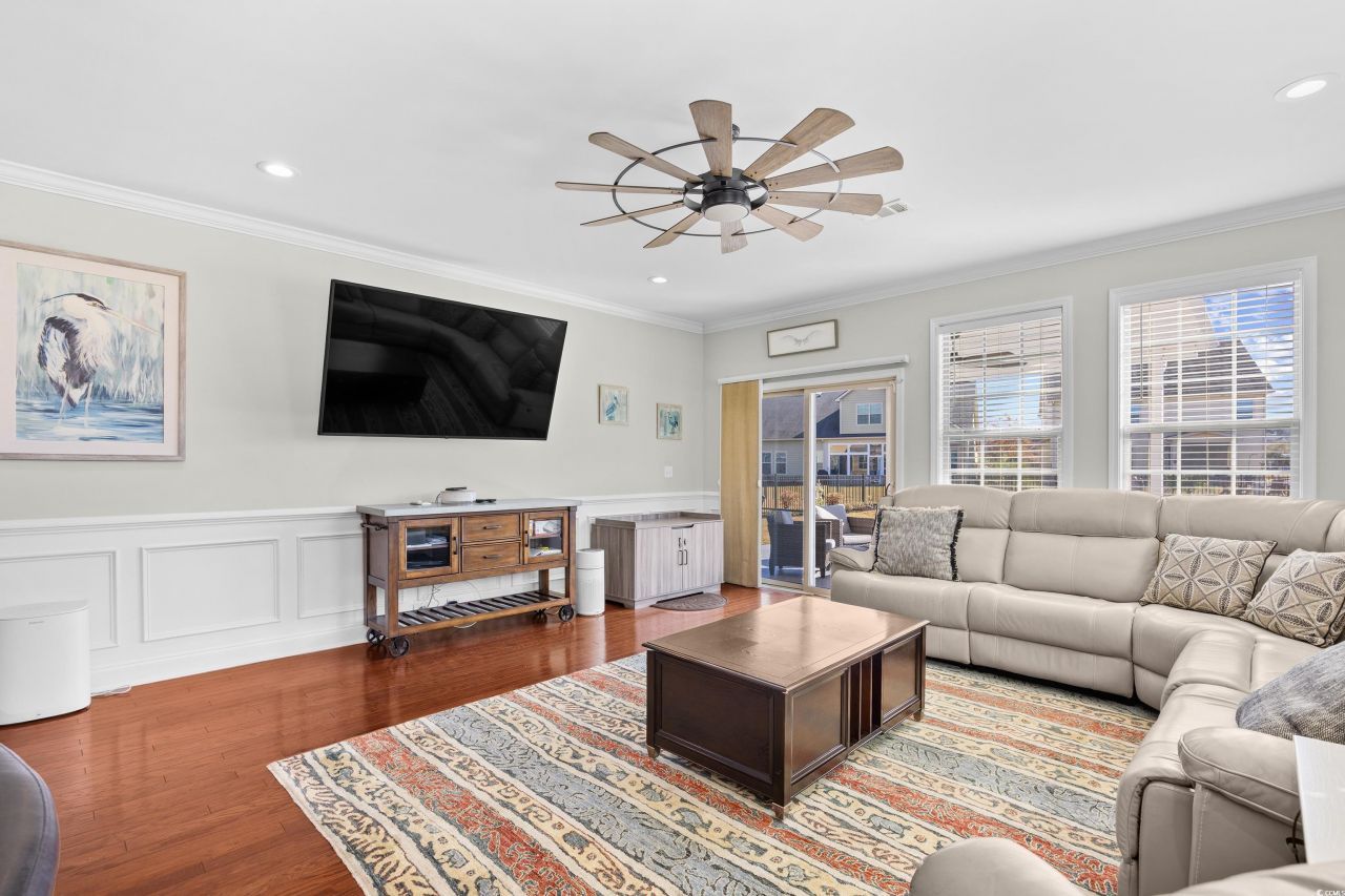 1198 Shire Way Photo 10