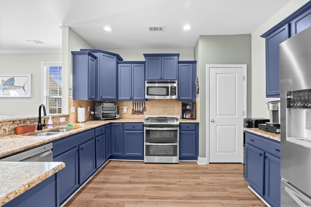 1198 Shire Way Photo 4