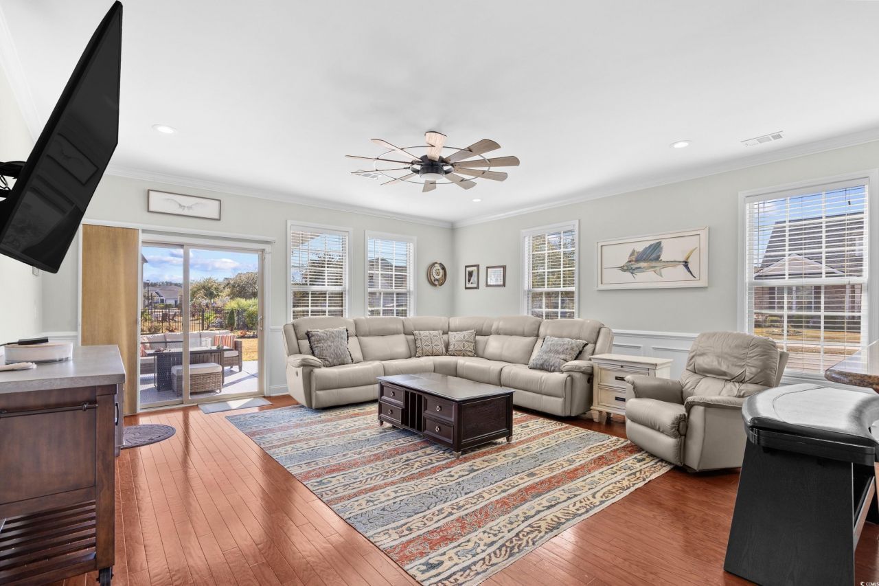 1198 Shire Way Photo 8