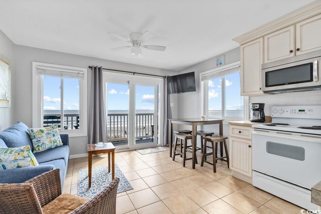 116 S Waccamaw Dr. Photo 5