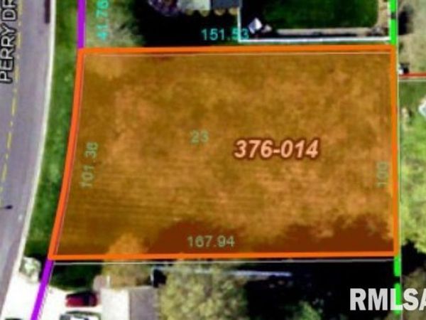 18880 PERRY Drive, Virden, IL 62690