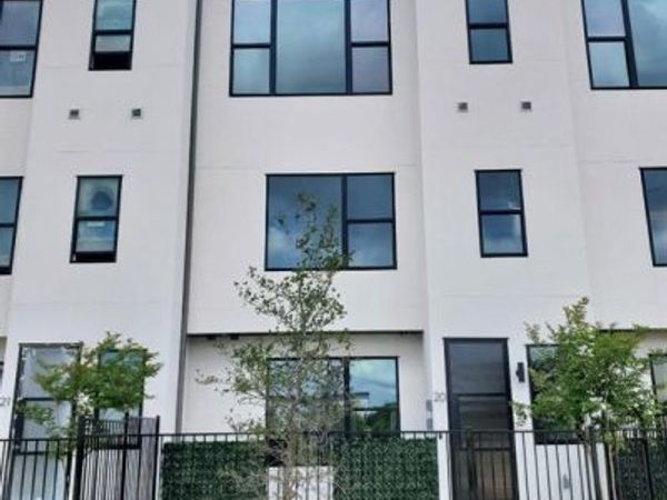 13001 Hutton Drive, Unit 31, Farmers Branch, TX 75234