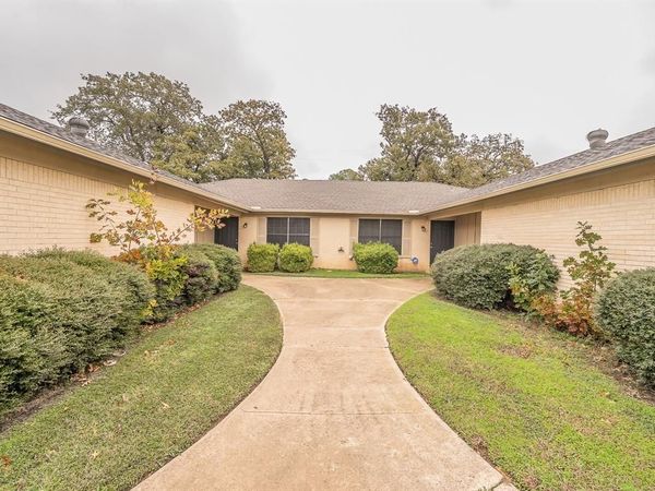 512 Billie Ruth Lane, Hurst, TX 76053