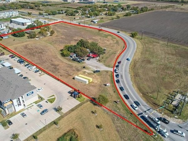 1711 FM 1385, Aubrey, TX 76227