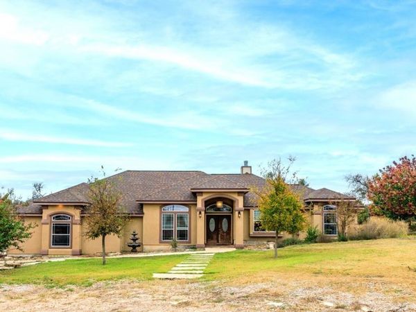 406 Cherry Mountain Loop, Fredericksburg, TX 78624