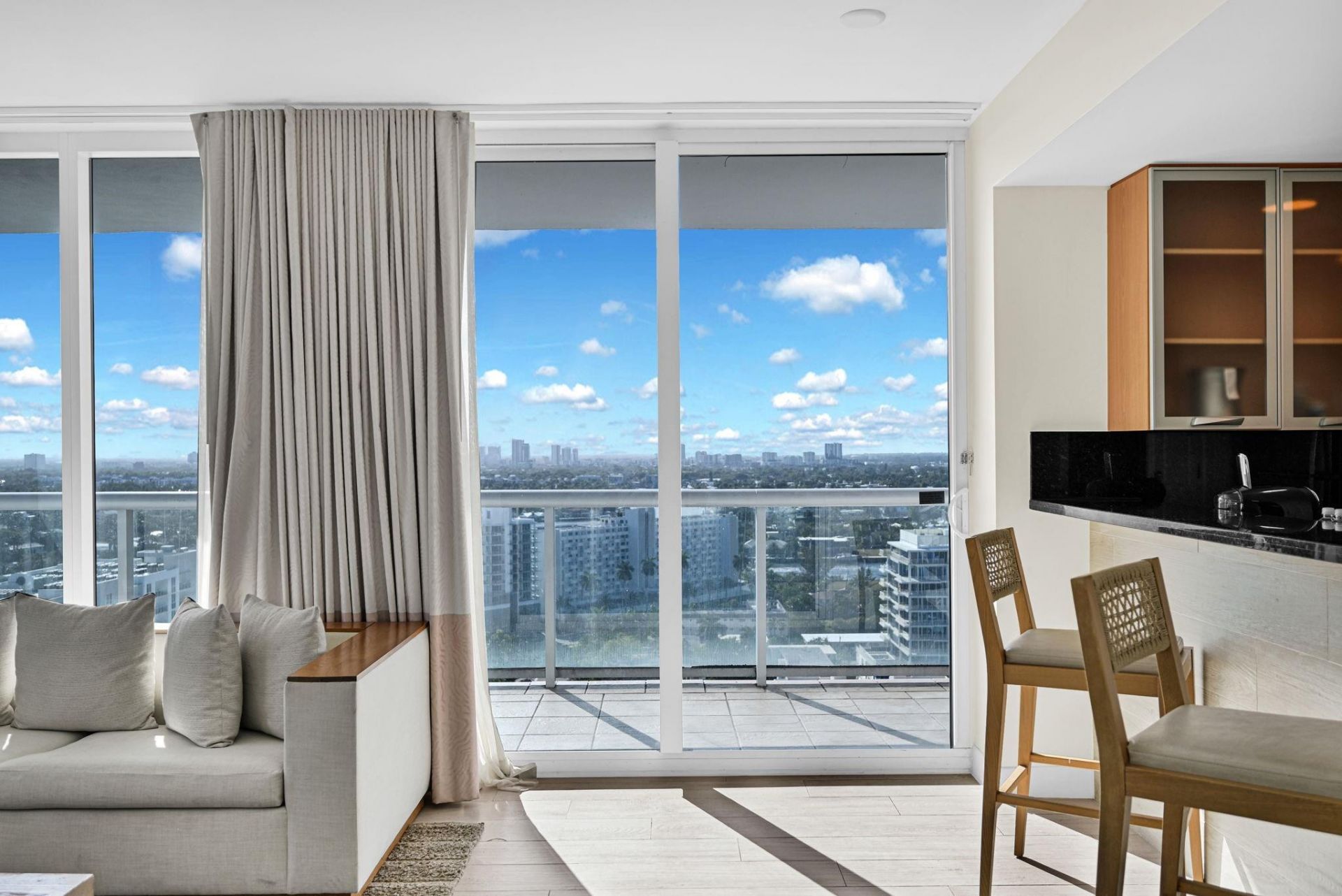 505 N Ft Lauderdale Bch Boulevard, Unit 2101, Fort Lauderdale, FL 33304 Photo