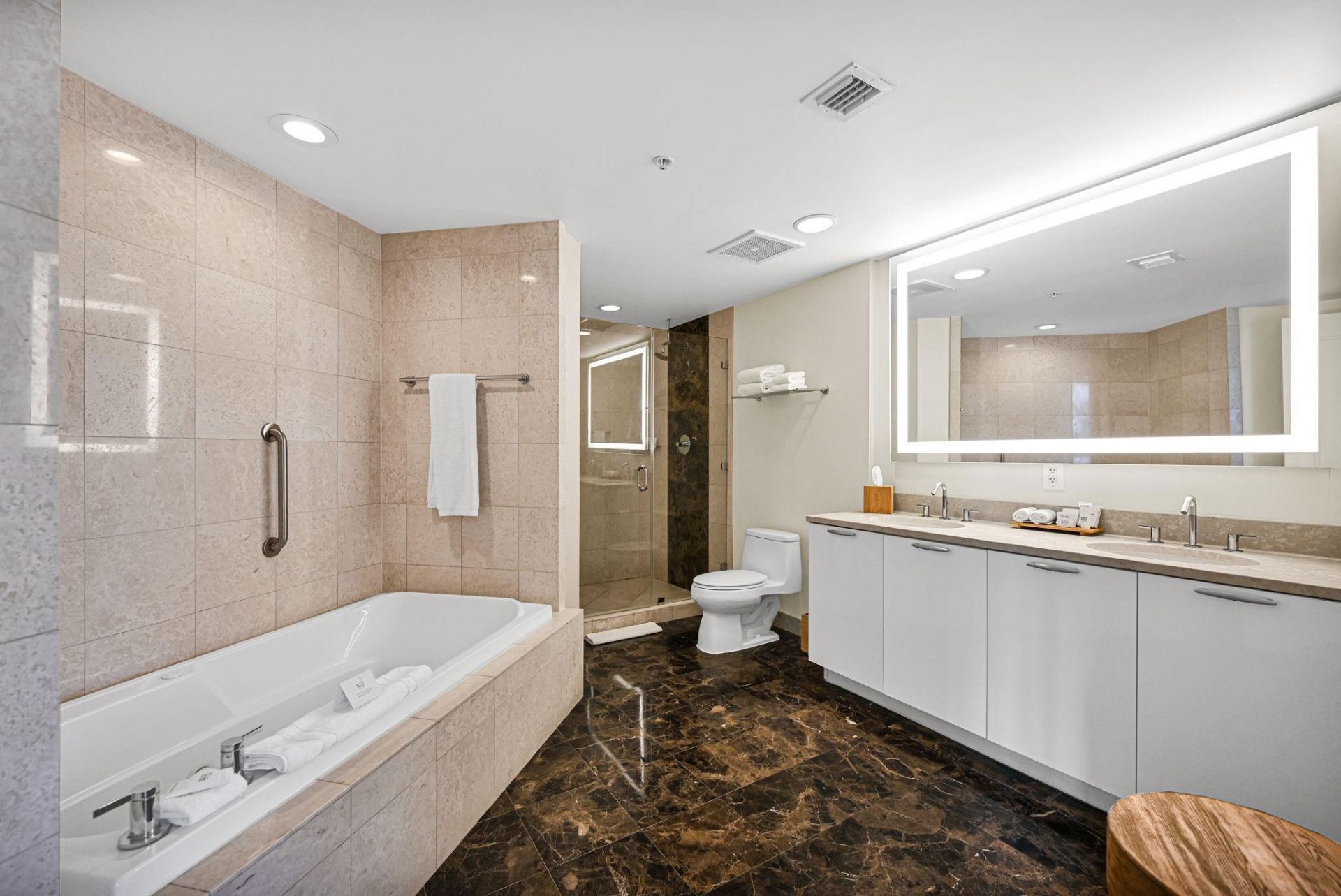 505 N Ft Lauderdale Bch Boulevard, Unit 2101, Fort Lauderdale, FL 33304 Photo