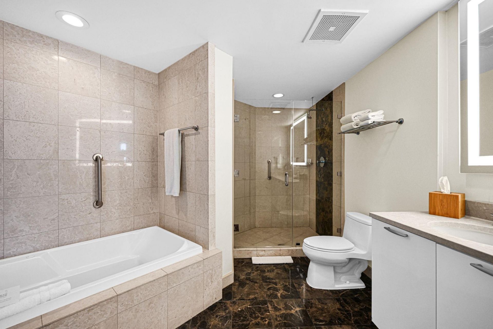 505 N Ft Lauderdale Bch Boulevard, Unit 2101, Fort Lauderdale, FL 33304 Photo