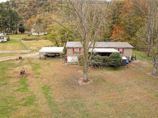 90 Chambers Drive, Danville, WV 25053
