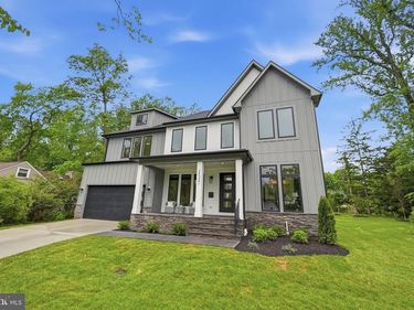 2530 STUART PLACE, FALLS CHURCH, VA 22046
