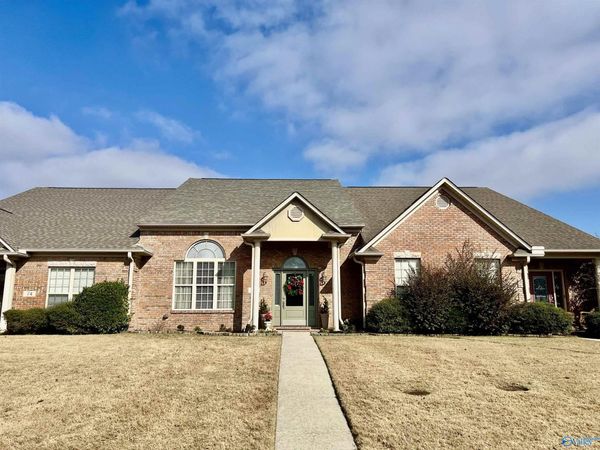 76 Jackson Way, Decatur, AL 35603