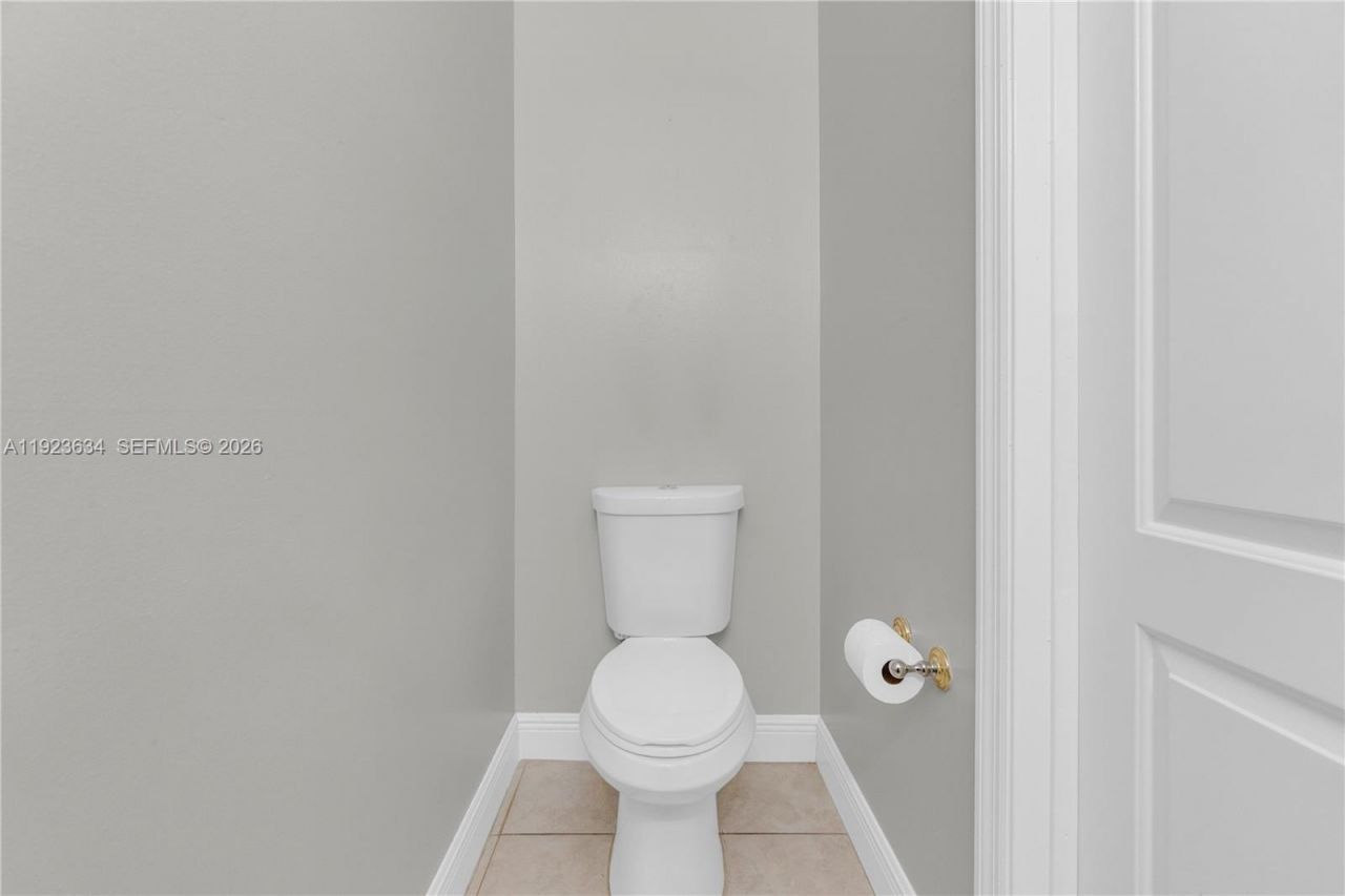 13940 SW 127th Ct, Miami, FL 33186 Photo