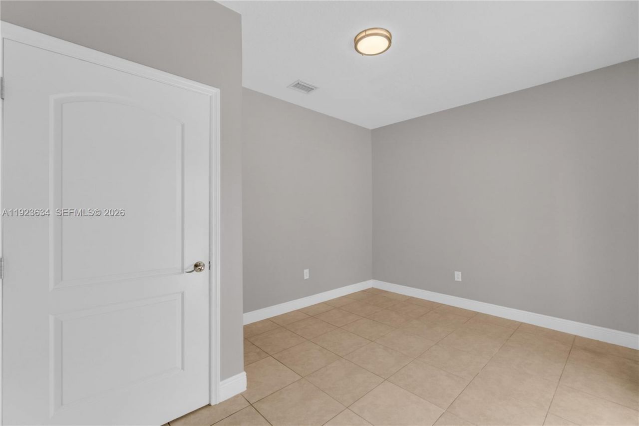 13940 SW 127th Ct, Miami, FL 33186 Photo