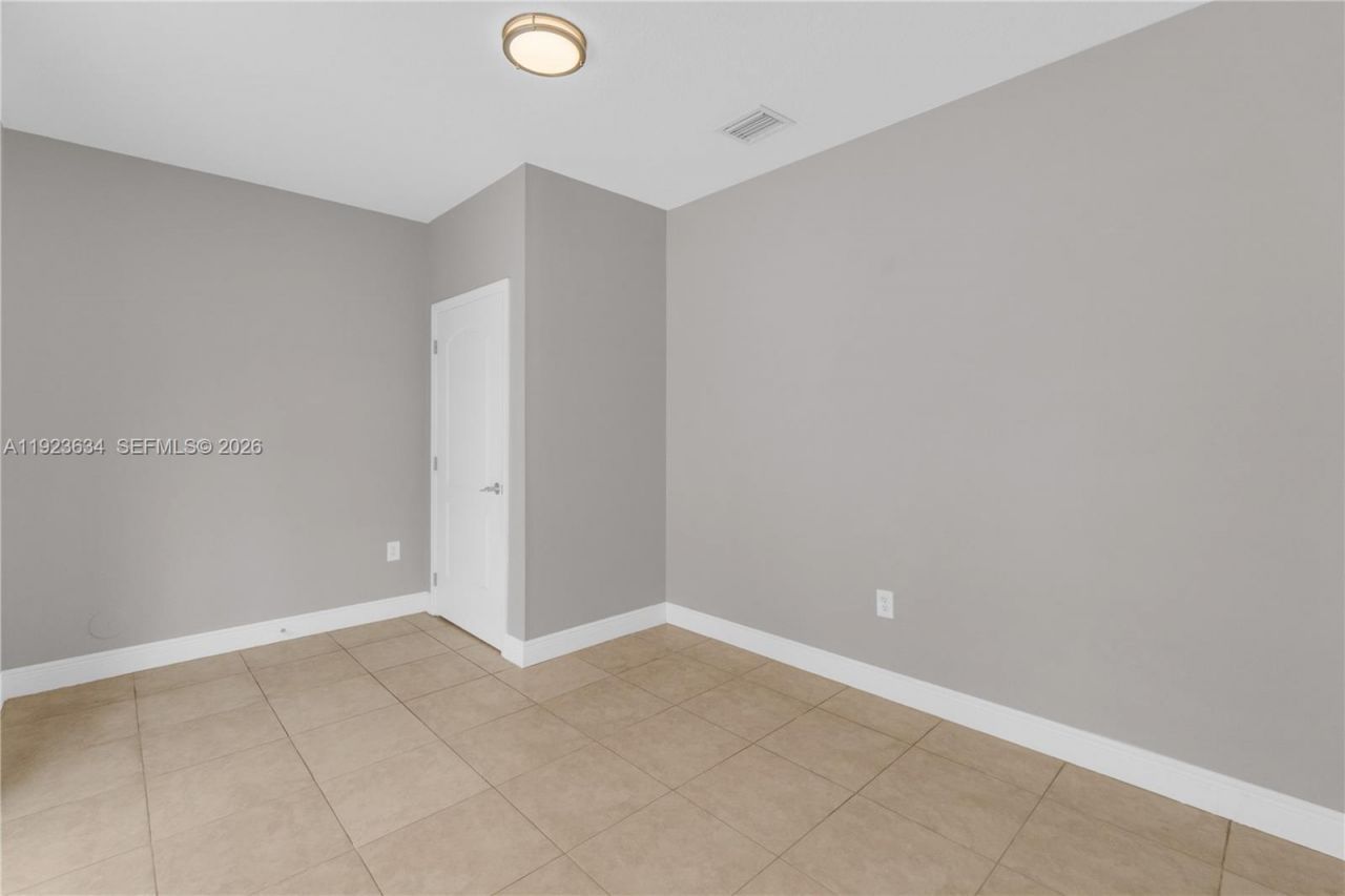 13940 SW 127th Ct, Miami, FL 33186 Photo