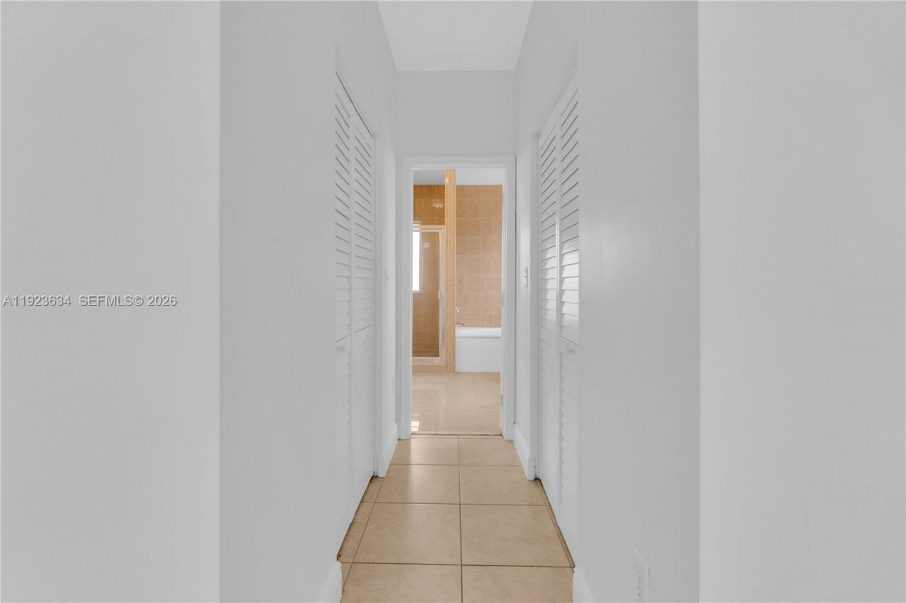 13940 SW 127th Ct, Miami, FL 33186 Photo