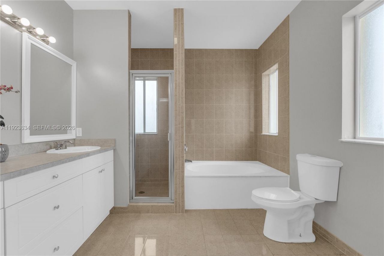 13940 SW 127th Ct, Miami, FL 33186 Photo