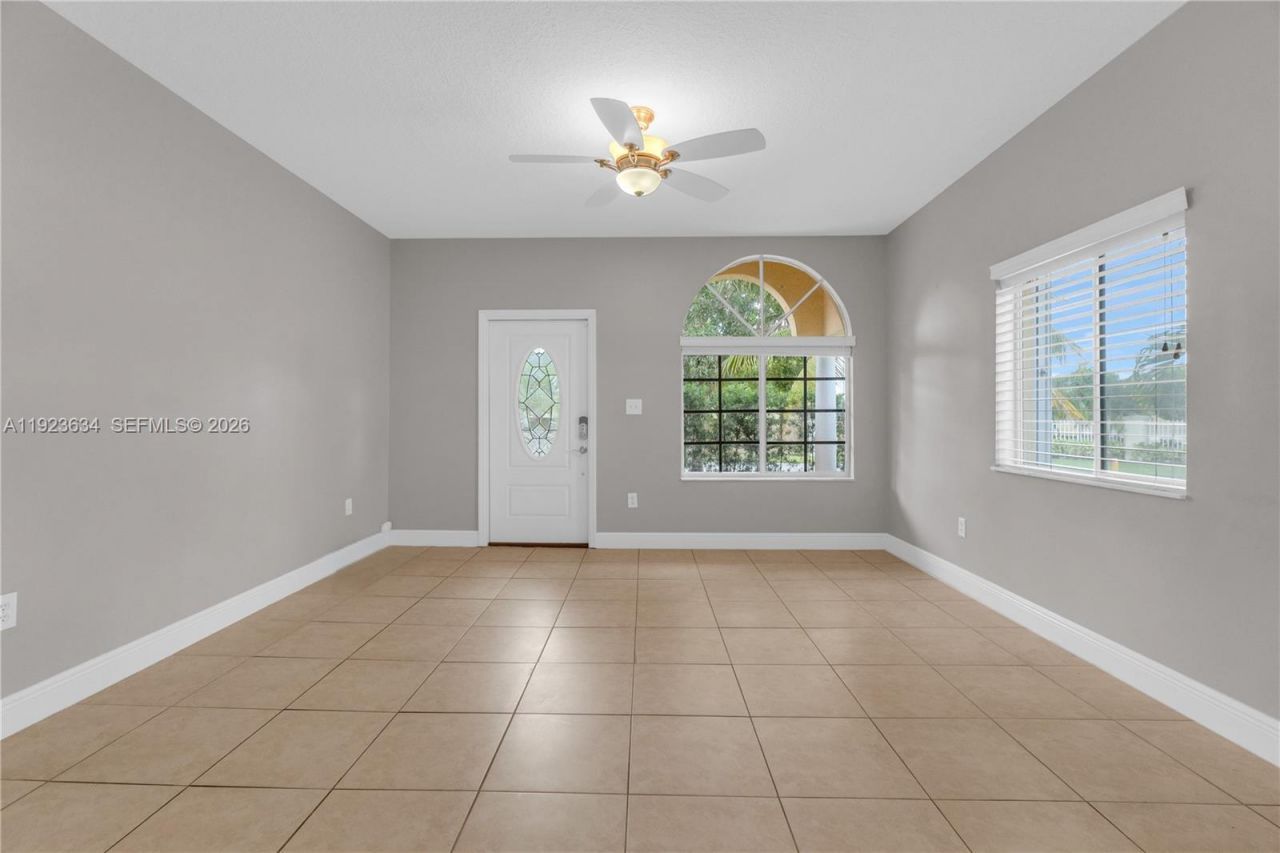 13940 SW 127th Ct, Miami, FL 33186 Photo