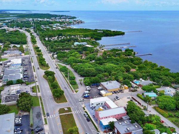 91865 Overseas Hwy, Tavernier, FL 33070