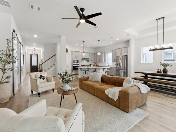 254 Dayridge DR, Dripping Springs, TX 78620