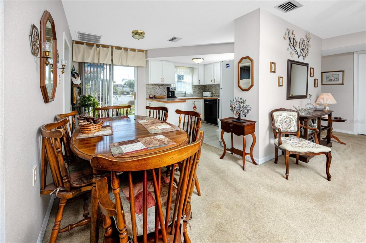 7830 39th Terrace N, Saint Petersburg, FL 33709 Photo