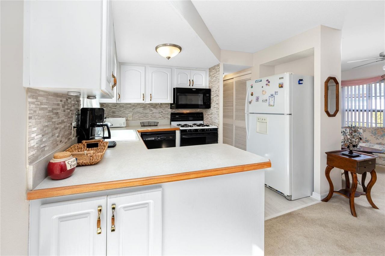 7830 39th Terrace N, Saint Petersburg, FL 33709 Photo