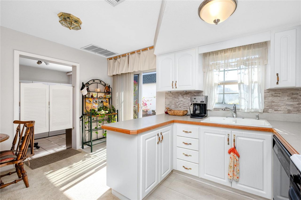 7830 39th Terrace N, Saint Petersburg, FL 33709 Photo