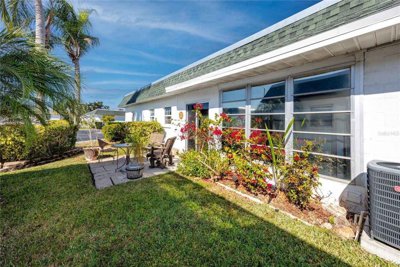 7830 39th Terrace N, Saint Petersburg, FL 33709 Photo