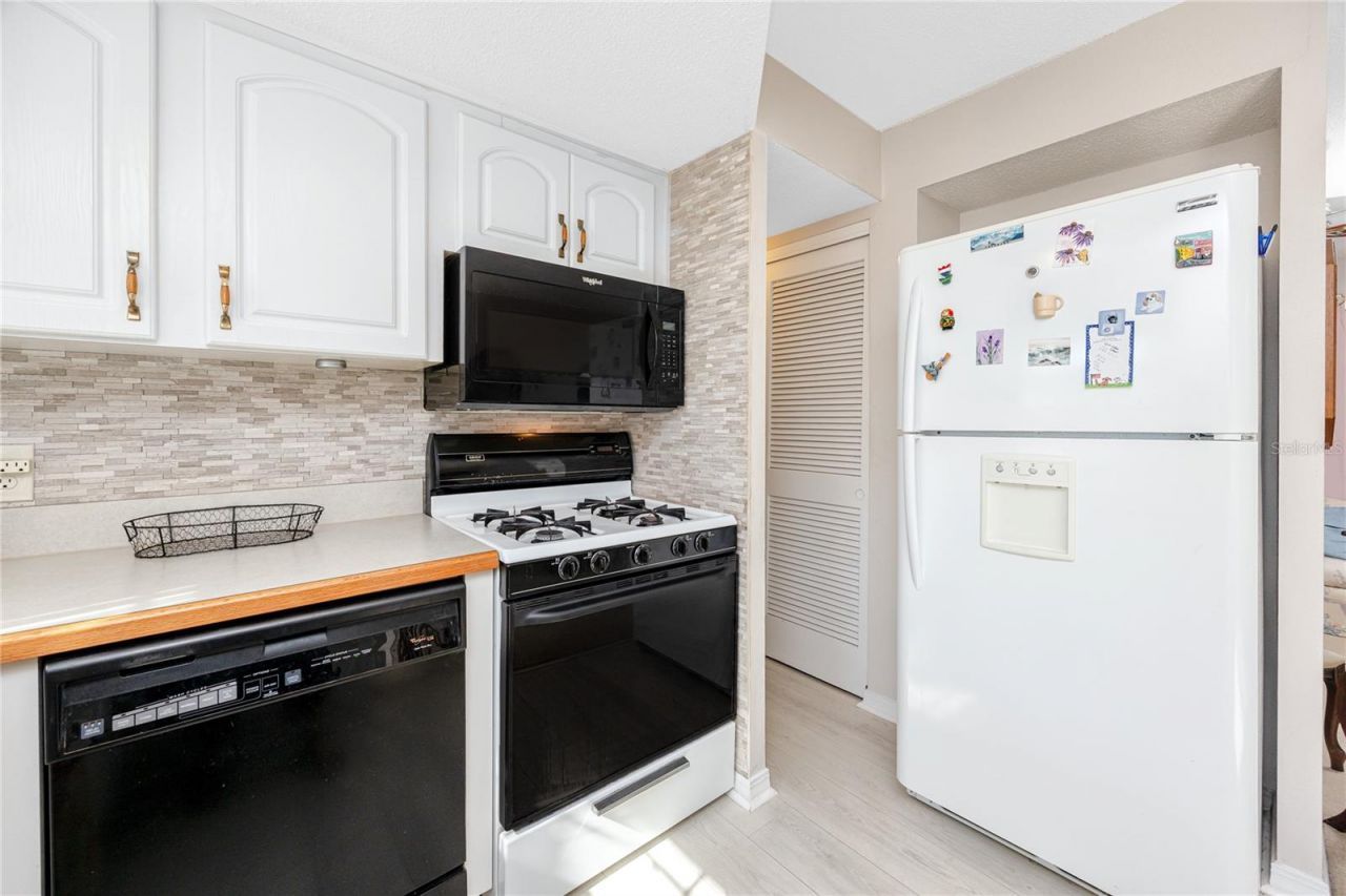 7830 39th Terrace N, Saint Petersburg, FL 33709 Photo