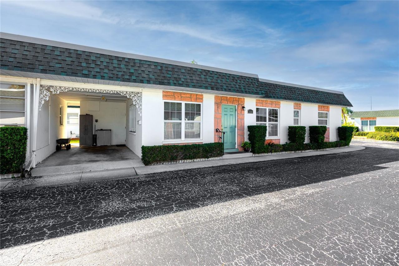 7830 39th Terrace N, Saint Petersburg, FL 33709 Photo