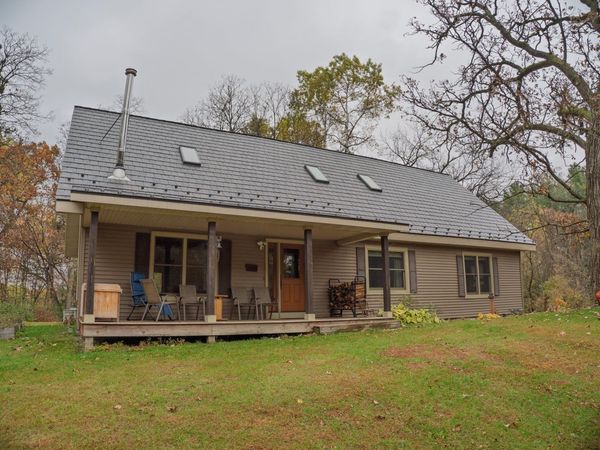 2829 Evergreen Drive, Cambridge, WI 53523