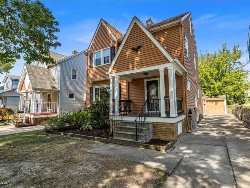 18006 Ponciana Avenue, Cleveland, OH 44135 Photo 2